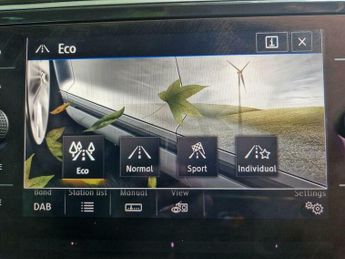 Volkswagen Tiguan 2.0 TDI R-Line DSG 4Motion Euro 6 (s/s) 5dr