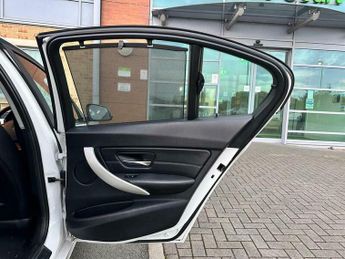 BMW 3 SERIES 2.0 320d ED EfficientDynamics Business Auto Euro 5 (s/s) 4dr