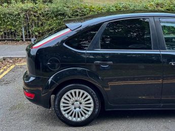 Ford Focus 1.6 Titanium Automatic 99 Bhp | Full History (10 Services) _ MOT