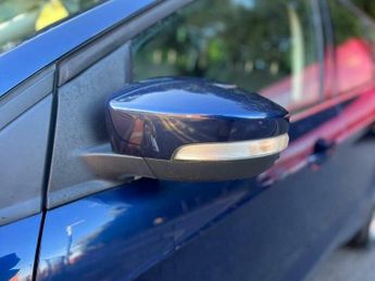 Ford Kuga 2.0 TDCi Zetec Powershift AWD Euro 5 5dr