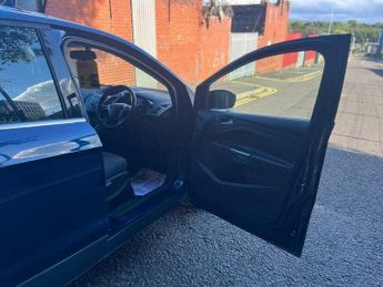 Ford Kuga 2.0 TDCi Zetec Powershift AWD Euro 5 5dr