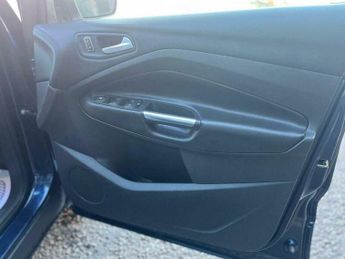 Ford Kuga 2.0 TDCi Zetec Powershift AWD Euro 5 5dr