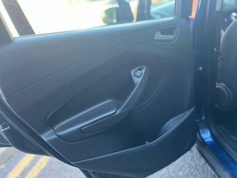 Ford Kuga 2.0 TDCi Zetec Powershift AWD Euro 5 5dr