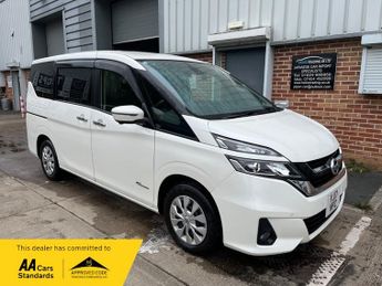 Nissan Serena 2.0 X Hybrid 8 Seater