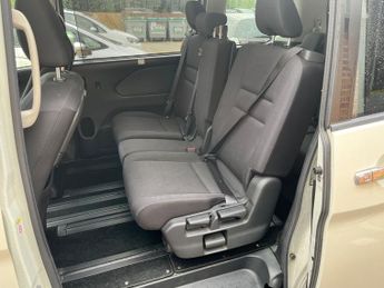 Nissan Serena 2.0 X Hybrid 8 Seater