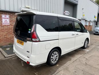 Nissan Serena 2.0 X Hybrid 8 Seater
