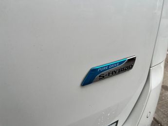 Nissan Serena 2.0 X Hybrid 8 Seater