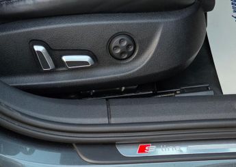 Audi A6 Saloon 2.0 TDI ultra Black Edition S Tronic Euro 6 (s/s) 4dr