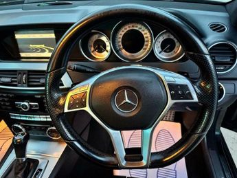 Mercedes-Benz C Class 1.8 C250 BlueEfficiency Sport Edition 125 G-Tronic+ Euro 5 (s/s)