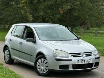 Volkswagen Golf 1.6 FSI S 5dr