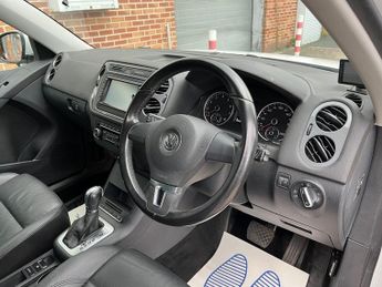 Volkswagen Tiguan 2.0 TFSi SE 4Motion DSG 5dr