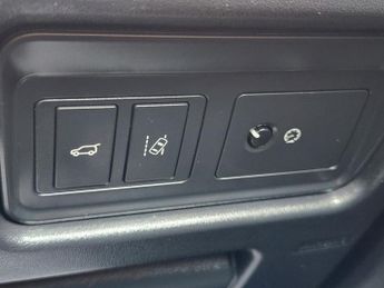 Land Rover Discovery Sport TD4 HSE DYNAMIC LUX