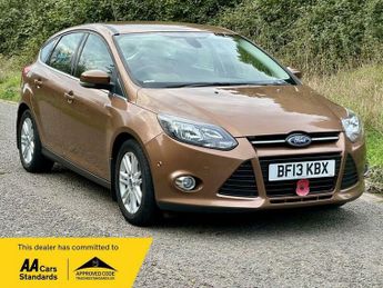 Ford Focus 1.0T EcoBoost Titanium Euro 5 (s/s) 5dr