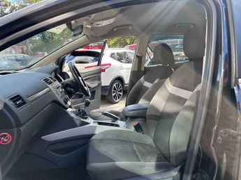 Ford Kuga 2.0 TDCi Zetec 2WD Euro 4 5dr