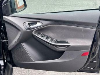 Ford Focus 1.0T EcoBoost Titanium Euro 6 (s/s) 5dr