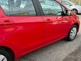 Toyota Yaris 1.33 Dual VVT-i Icon Multidrive S Euro 5 5dr Euro 5