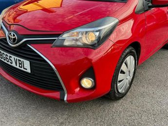 Toyota Yaris 1.33 Dual VVT-i Icon Multidrive S Euro 5 5dr Euro 5