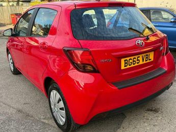 Toyota Yaris 1.33 Dual VVT-i Icon Multidrive S Euro 5 5dr Euro 5