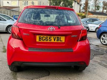 Toyota Yaris 1.33 Dual VVT-i Icon Multidrive S Euro 5 5dr Euro 5