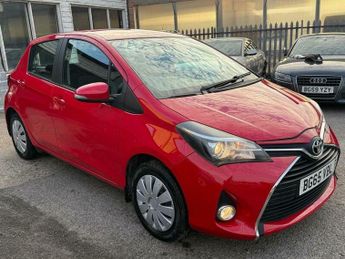 Toyota Yaris 1.33 Dual VVT-i Icon Multidrive S Euro 5 5dr Euro 5