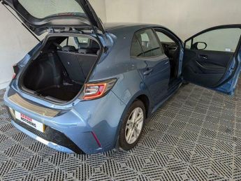 Toyota Corolla 1.8 VVT-h Icon Tech CVT Euro 6 (s/s) 5dr