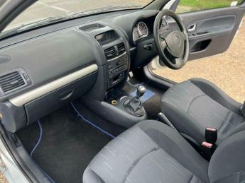Renault Clio 1.2 16v Dynamique 3dr