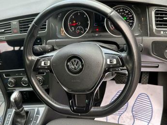 Volkswagen Golf 1.6 TDI SE Nav DSG Euro 6 (s/s) 5dr