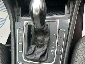 Volkswagen Golf 1.6 TDI SE Nav DSG Euro 6 (s/s) 5dr