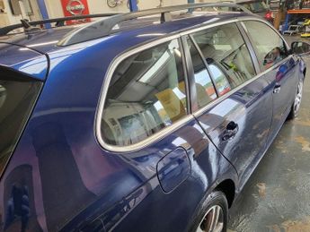 Volkswagen Golf SE TDI DSG
