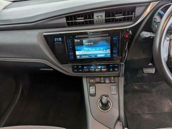 Toyota Auris 1.8 VVT-h Excel CVT Euro 6 (s/s) 5dr