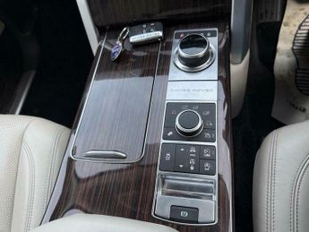 Land Rover Range Rover 3.0 TD V6 Vogue Auto 4WD Euro 6 (s/s) 5dr