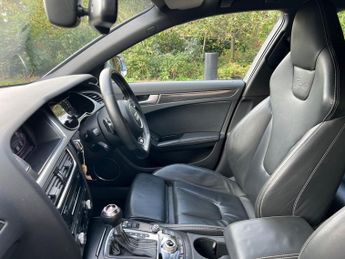 Audi A4 S4 AVANT QUATTRO