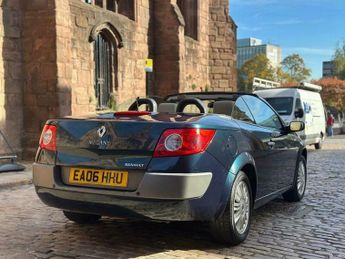 Renault Megane 1.6 VVT Privilege 2dr