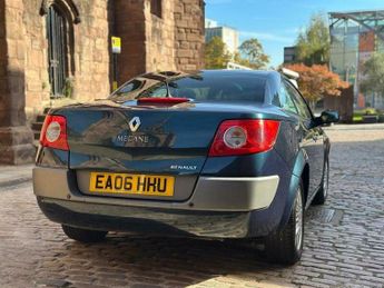 Renault Megane 1.6 VVT Privilege 2dr