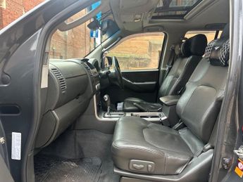 Nissan Navara 2.5 dCi Aventura 4dr