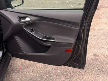 Ford Focus 1.6 Zetec Powershift Euro 5 5dr