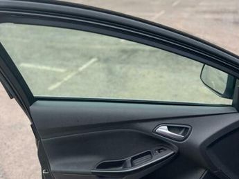 Ford Focus 1.6 Zetec Powershift Euro 5 5dr