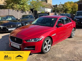 Jaguar XE R-SPORT