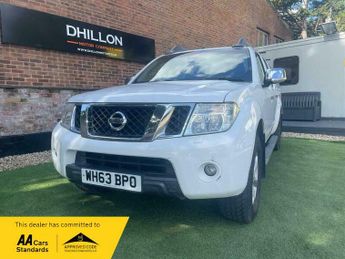 Nissan Navara DCI TEKNA 4X4 SHR DCB