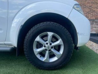 Nissan Navara DCI TEKNA 4X4 SHR DCB