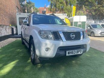 Nissan Navara DCI TEKNA 4X4 SHR DCB