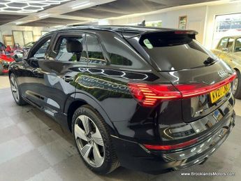 Audi E-TRON QUATTRO S LINE [2X SERVICES, SAT NAV, LEATHER, HEATED SEATS, PAN