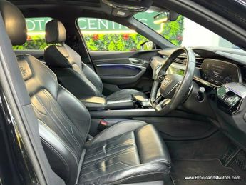 Audi E-TRON QUATTRO S LINE [2X SERVICES, SAT NAV, LEATHER, HEATED SEATS, PAN