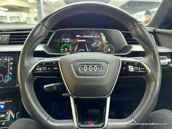 Audi E-TRON QUATTRO S LINE [2X SERVICES, SAT NAV, LEATHER, HEATED SEATS, PAN