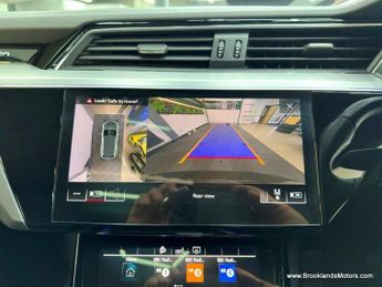 Audi E-TRON QUATTRO S LINE [2X SERVICES, SAT NAV, LEATHER, HEATED SEATS, PAN