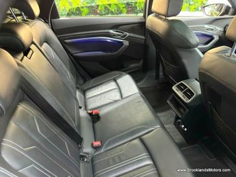 Audi E-TRON QUATTRO S LINE [2X SERVICES, SAT NAV, LEATHER, HEATED SEATS, PAN
