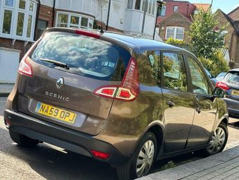 Renault Scenic 2.0 VVT Expression CVT Euro 5 5dr