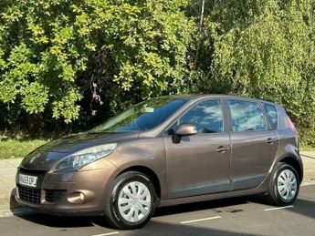 Renault Scenic 2.0 VVT Expression CVT Euro 5 5dr