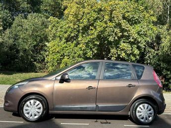 Renault Scenic 2.0 VVT Expression CVT Euro 5 5dr