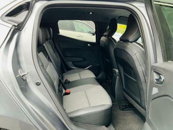 Renault Clio 1.6 E-TECH Techno Auto Euro 6 (s/s) 5dr